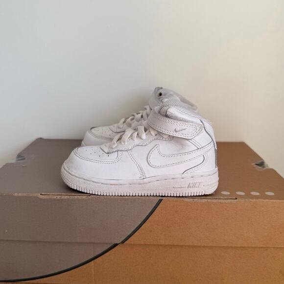 Nike Air Force 1 Mid ‘Triple White’ Toddler Sneakers - SZ 8 C - Picture 5 of 14